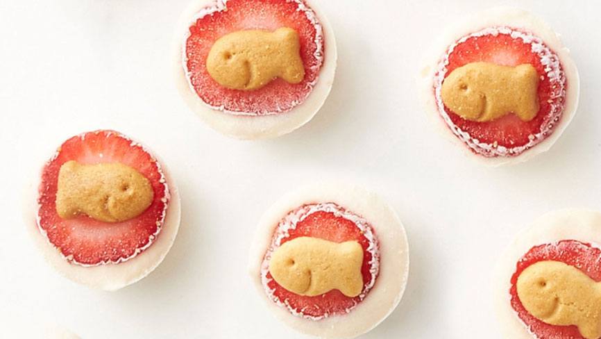 Five Frozen Banana Strawberry Bites