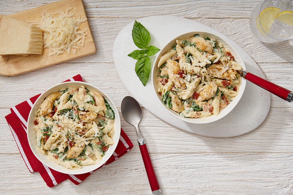 Creamy Chicken And Spinach Penne With Sundried Tomatoes